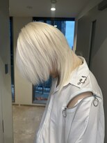 モニカ 原宿店(MONIQA)&nbsp;ホワイト