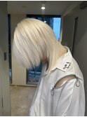 ホワイト