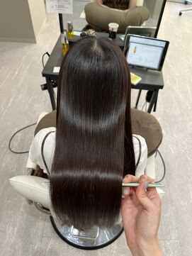 ルクス スマートサロン(Luxs SmartSalon) 雨の日も広がらないストレートヘア