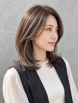 ヴィータ ヘア デザイン(Vita Hair Design)&nbsp;大人レイヤー×かきあげ前髪×ハイライトカラー