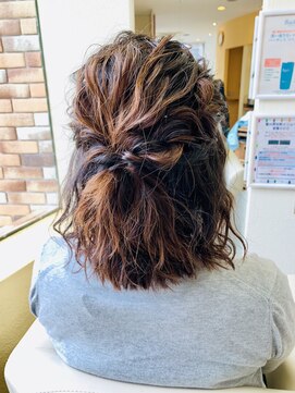 サロン ド ミカーサ(Salon De Micasa) 定番可愛いハーフアップヘアアレンジ