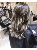 バレイヤージュ、ハイライトカラー、ローライト、かき上げヘア