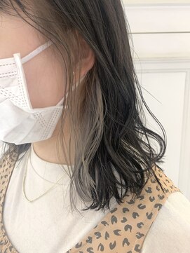 ネオリーブカフ 鶴ヶ峰店(Neolive caff) チラ見えでおしゃれ可愛い♪インナーカラー×ホワイトグレー！