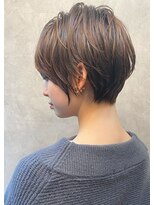 アヴァロン(AVALON)&nbsp;白髪ぼかしハイライト/絶壁解消/ひし形大人ショートボブ/聖