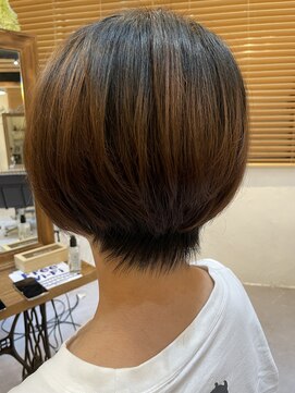 チリンバイロストシティー(Chillin by LOSTCITY) ショートボブ髪質改善白髪ぼかし