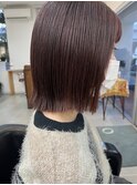 チェリーレッドブラウンミディアムボブ外はねヘルシーカット