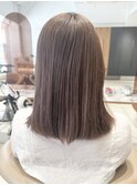 ベージュ