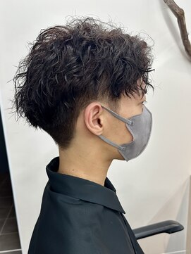サロンドジョー(salon de joe) ツイストスパイラルパーマメンズマッシュ波巻きパーマ　奥東巧真