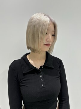 ノラ シンディ(NORA CYNDY) デザインカラーシャドウルーツカラー裾カラーレイヤーカット