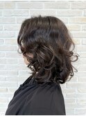 華やかなふんわりウェーブヘア