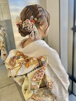 ゴウトゥデイシェアサロン 町田店(GO TODAY SHAiRE SALON)&nbsp;ハイトーンが映える編み込みアレンジ♪