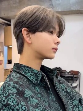 ナチュラル 渋谷(NATURAL) フェザーパーマ/スパイキーショート/サーフカール[メンズ/渋谷]