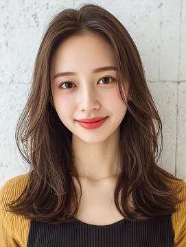 ロティー(loty) レイヤーカット 顔周りカット オリーブグレー 透明感 20代30代