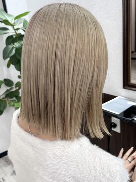 ベルヘアーデザイン 堺東(Belle hair Design) 外国人風ハイトーンミルクティーベージュ20代30代40代堺東