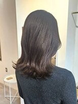 ロウブ(roubu.)&nbsp;【roubu. 】グレージュ×鎖骨ミディ