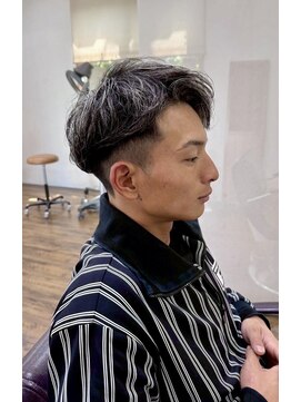 イタクラ 赤道店 (ITAKURA) メンズハイライト/ショート/毛流れパーマ/マッシュ/シルバー