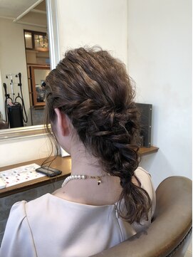 セライロ 千葉(celilo) セミロング編み下ろし◎