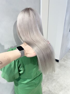 エイト ヘアサロン 渋谷本店(EIGHT) ホワイトシルバー　e75