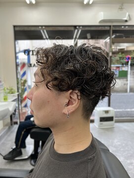ヘアーサロンサトウ 【平井駅７分/顔そり得意◎】フェードカット+スパイラルパーマ