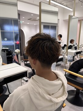 ハグ 横浜(HUG) デザインパーマで垢抜け☆