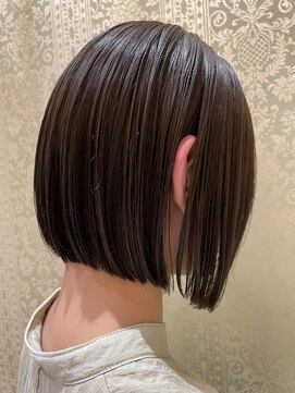 アース 上本町店(HAIR&MAKE EARTH) 20代30代40代前下がりストレート小顔補正立体カット