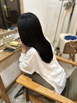 ウイ(Ui) 艶暗髪