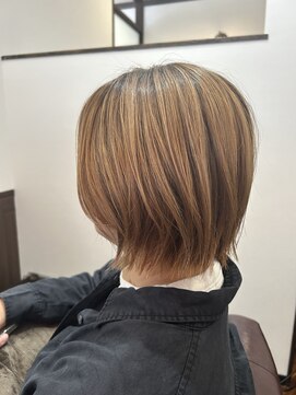 ミレナ(Milena) 軽めのショートボブ