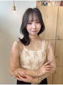 ミディアムレイヤー/くびれ巻き/暗髪