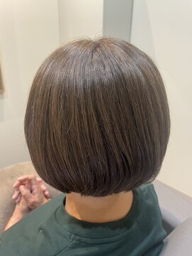 シー 浜松三方原店(She) ボブ 白髪ぼかしオリーブベージュ30代、40代、50代