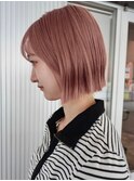 切りっぱなしボブ 外ハネ くびれヘア ピンクベージュ 暖色