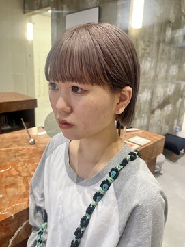 ハウディー(HOWDY) ハイトーン/ラベンダーベージュ/ボブ