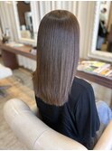ナチュラルな艶感が◎美髪ミディアムストレート