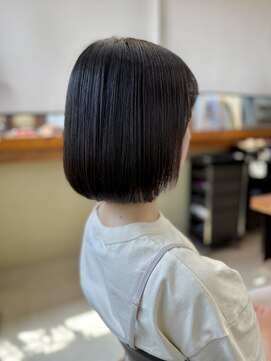 コモレビ(komorebi) 大人のコンパクトボブ