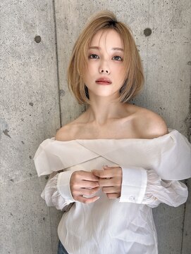 ヴォアソルヂェ オリエンタル(Voasorte ORIENTAL) 【VoasorteORIENTAL】レイヤーの入ったエアリーボブ