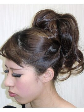 美容室 シェリオン 結婚式&2次会にオススメ☆大人可愛い編み込みアップスタイル