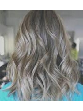 スタッフ イット ヘアー グレージュカラー