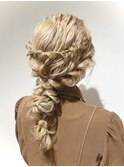 バックカチューシャ風ヘアアレンジ