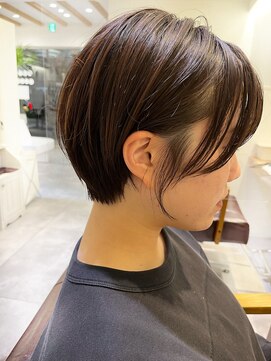 ブレンドバイハピネス(Blend by happiness) 丸みショート/アッシュカラー/顔まわり／前髪