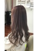 パープルグレイジュをベースに細かくハイライト。