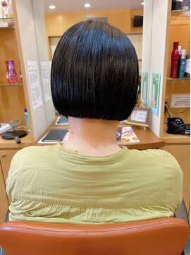 かっとはうすウィズ(With） 首元スッキリ！短めパツっとボブスタイル！！