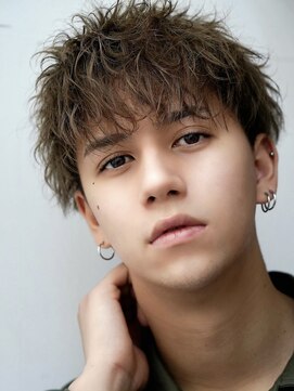 アルファ 新宿(alpha) フェザーパーマ/刈り上げセンターパート/サーフカール[新宿]