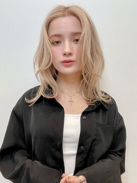 トルネード(TORNADO) 海外ヘア ブロンドヘア ワンホンヘア くびれヘアt231215