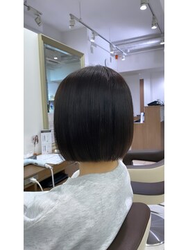 アッシュ 下北沢店(Ash) 顎下2センチ平行ボブ