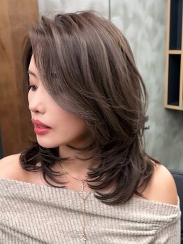 エッセンザ 梅田(ESSENZA)の写真/顔周りのニュアンスを細部までこだわり、丁寧に創り上げるから、どこから見ても可愛いシルエットが叶う☆