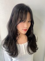 ジゼル(GiseL) ロング　レイヤーカット　アッシュカラー　顔まわり