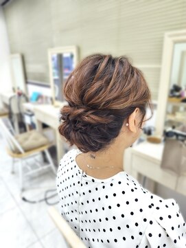 リサ 恵比寿(risa.) ふわふわアップスタイル