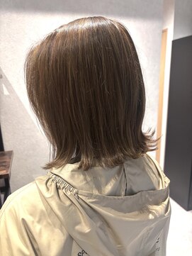コンフィー(comfy) 【comfy 佐藤】大人の白髪ぼかしハイライト【草加/谷塚美容室】