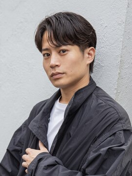 シティ(CITY) フェザーパーマブルーブラックショートセンターパートガイルヘア