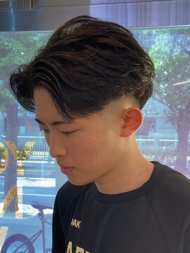 アンサー 千葉中央(UNSER prod by THE DAY) テーパーフェードセンターパート