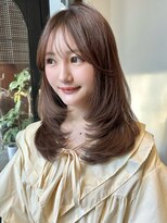 ナナローネス 渋谷(nana loness)&nbsp;レイヤーカット　顔まわりレイヤー　くすみベージュ　ワンカール